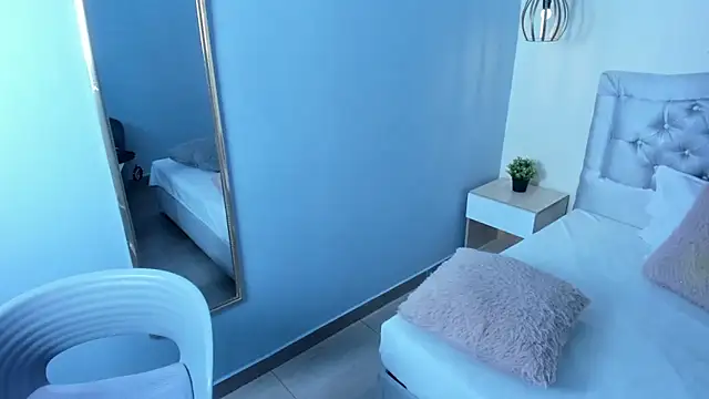 escarleth   online show from 03-20-26, 11:59