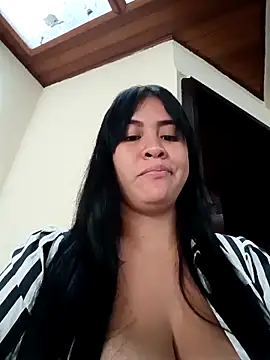 Snapshot of Miia_grand chatting on 04-28-26, 12:43 Miia grand online show from 04-28-26, 12:43