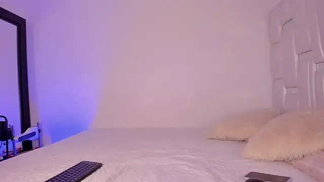 Snapshot of alanajonhsonm chatting on 01-24-25, 05:21 alanajonhsonm online show from 01-24-25, 05:21