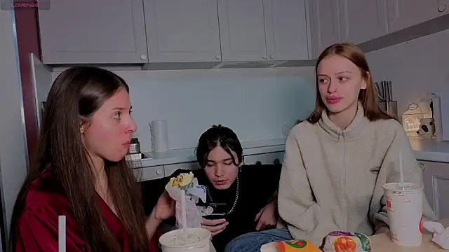 fcjuicy pussy online show from 12-21-25, 07:37