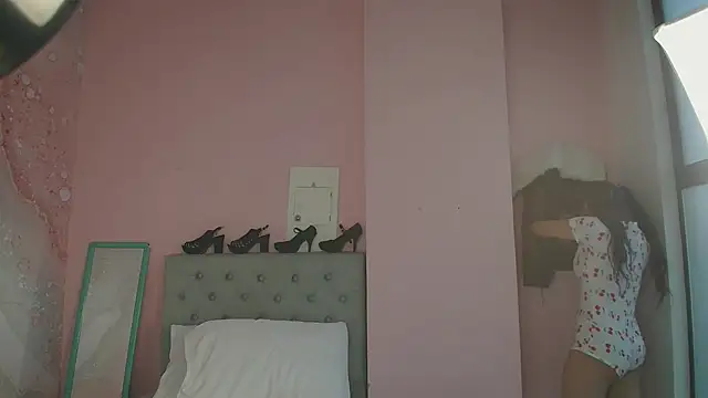 Snapshot of soyzarahtorres chatting on 01-13-25, 02:07 soyzarahtorres online show from 01-13-25, 02:07