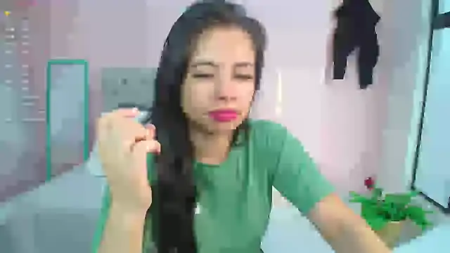 Snapshot of soyzarahtorres chatting on 01-15-25, 10:02 soyzarahtorres online show from 01-15-25, 10:02