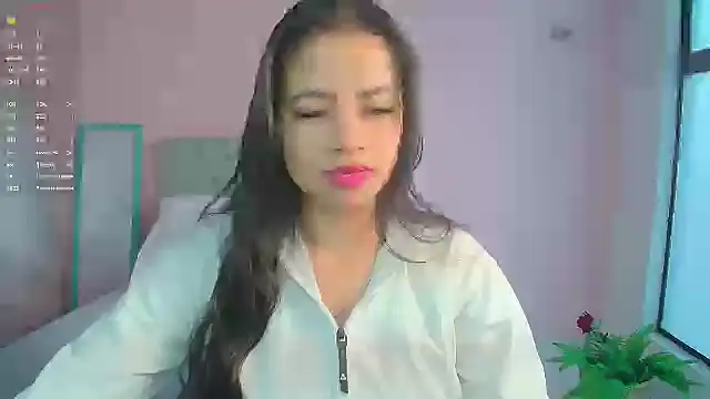 Snapshot of soyzarahtorres chatting on 01-16-25, 06:27 soyzarahtorres online show from 01-16-25, 06:27