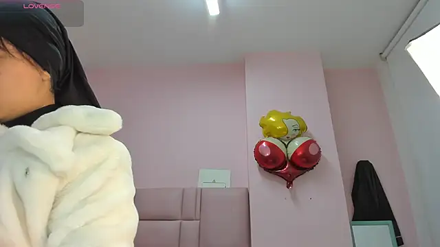 Snapshot of soyzarahtorres chatting on 09-16-25, 12:33 soyzarahtorres online show from 09-16-25, 12:33