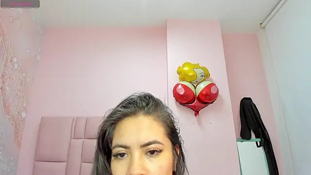 Snapshot of soyzarahtorres chatting on 09-22-25, 11:18 soyzarahtorres online show from 09-22-25, 11:18