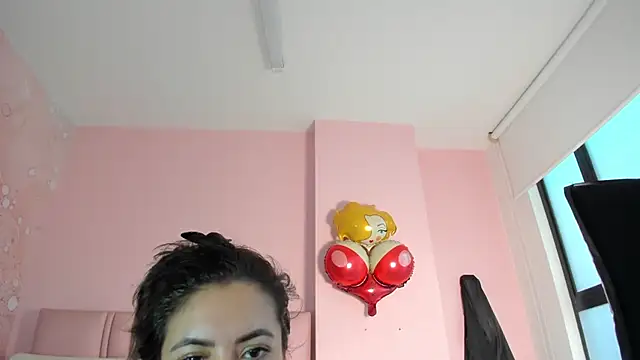 Snapshot of soyzarahtorres chatting on 11-25-25, 10:21 soyzarahtorres online show from 11-25-25, 10:21