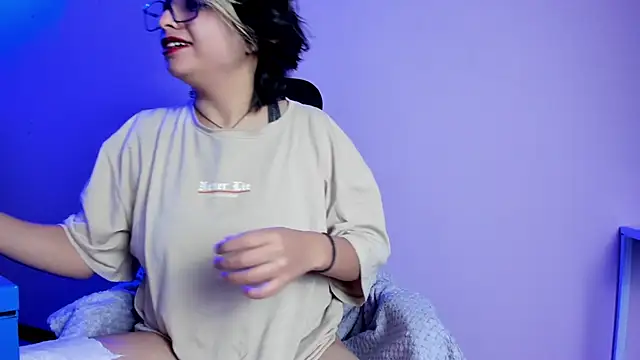 NovaGlitz online show from 01-18-25, 11:43