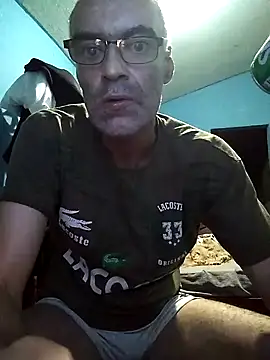 Snapshot of hugosafado333 chatting on 03-07-25, 04:02 hugosafado333 online show from 03-07-25, 04:02