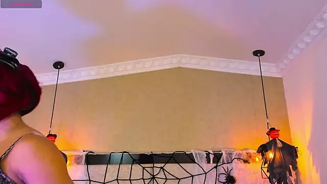 Snapshot of kimCosseyy chatting on 10-20-25, 03:07 kimCosseyy online show from 10-20-25, 03:07