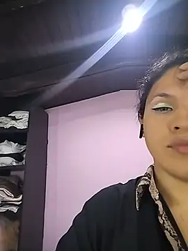 Snapshot of kimCosseyy chatting on 06-24-26, 01:37 kimCosseyy online show from 06-24-26, 01:37