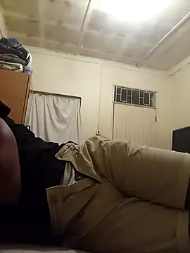 Snapshot of izinjamfee2 chatting on 09-12-25, 05:35 izinjamfee2 online show from 09-12-25, 05:35