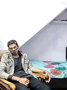 Snapshot of Habibi_big_b chatting on 12-28-24, 04:41 Habibi big b online show from 12-28-24, 04:41