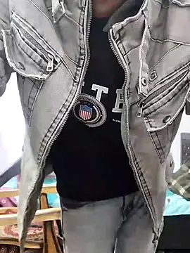 Snapshot of Habibi_big_b chatting on 01-06-25, 05:06 Habibi big b online show from 01-06-25, 05:06