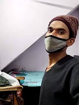 Snapshot of Habibi_big_b chatting on 01-20-25, 06:10 Habibi big b online show from 01-20-25, 06:10