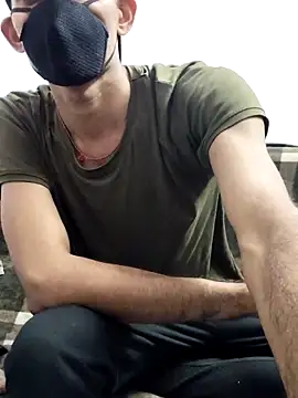 Snapshot of Habibi_big_b chatting on 01-22-25, 06:10 Habibi big b online show from 01-22-25, 06:10