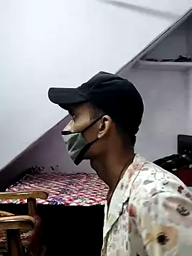 Snapshot of Habibi_big_b chatting on 01-23-25, 09:50 Habibi big b online show from 01-23-25, 09:50