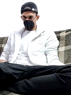 Snapshot of Habibi_big_b chatting on 02-06-25, 03:41 Habibi big b online show from 02-06-25, 03:41