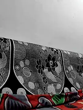 Snapshot of Habibi_big_b chatting on 02-08-25, 06:01 Habibi big b online show from 02-08-25, 06:01