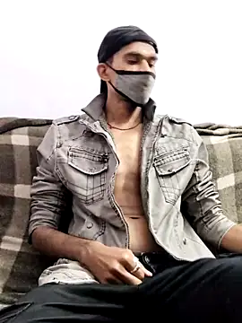 Snapshot of Habibi_big_b chatting on 02-08-25, 09:03 Habibi big b online show from 02-08-25, 09:03