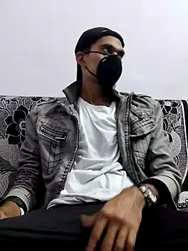 Snapshot of Habibi_big_b chatting on 02-10-25, 05:52 Habibi big b online show from 02-10-25, 05:52