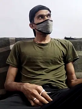 Snapshot of Habibi_big_b chatting on 02-18-25, 12:17 Habibi big b online show from 02-18-25, 12:17