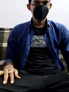 Snapshot of Habibi_big_b chatting on 02-21-25, 08:07 Habibi big b online show from 02-21-25, 08:07