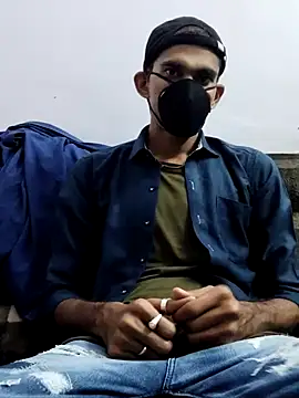 Snapshot of Habibi_big_b chatting on 02-21-25, 11:33 Habibi big b online show from 02-21-25, 11:33