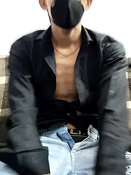 Snapshot of Habibi_big_b chatting on 02-22-25, 08:20 Habibi big b online show from 02-22-25, 08:20