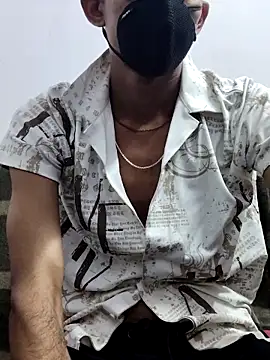 Snapshot of Habibi_big_b chatting on 03-04-25, 10:13 Habibi big b online show from 03-04-25, 10:13