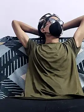 Snapshot of Habibi_big_b chatting on 03-09-25, 04:55 Habibi big b online show from 03-09-25, 04:55