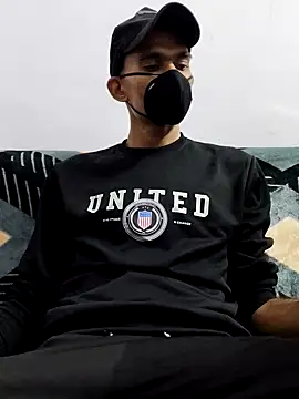 Snapshot of Habibi_big_b chatting on 03-11-25, 04:51 Habibi big b online show from 03-11-25, 04:51