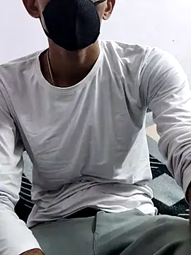 Snapshot of Habibi_big_b chatting on 03-20-25, 04:42 Habibi big b online show from 03-20-25, 04:42