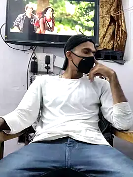 Snapshot of Habibi_big_b chatting on 03-21-25, 05:34 Habibi big b online show from 03-21-25, 05:34