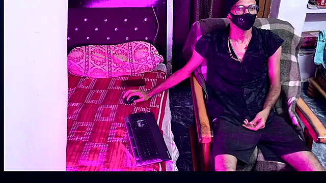 Snapshot of Habibi_big_b chatting on 09-08-25, 05:01 Habibi big b online show from 09-08-25, 05:01