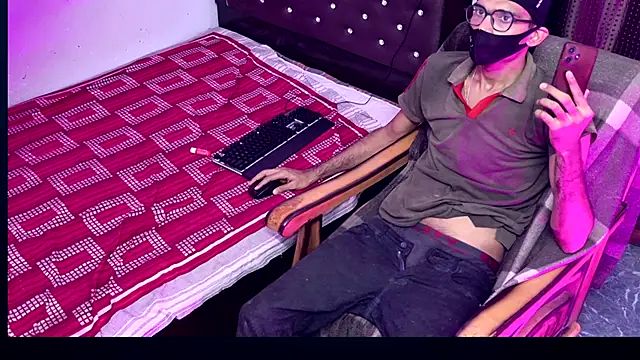 Snapshot of Habibi_big_b chatting on 09-11-25, 05:13 Habibi big b online show from 09-11-25, 05:13