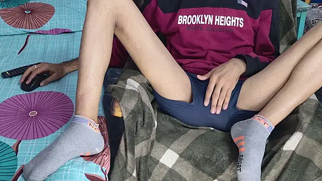 Snapshot of Habibi_big_b chatting on 11-05-25, 05:24 Habibi big b online show from 11-05-25, 05:24