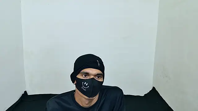 Snapshot of Habibi_big_b chatting on 11-13-25, 05:23 Habibi big b online show from 11-13-25, 05:23