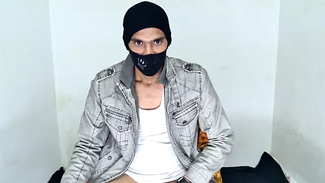 Snapshot of Habibi_big_b chatting on 11-28-25, 11:18 Habibi big b online show from 11-28-25, 11:18