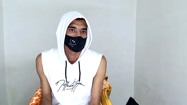 Snapshot of Habibi_big_b chatting on 11-29-25, 04:54 Habibi big b online show from 11-29-25, 04:54