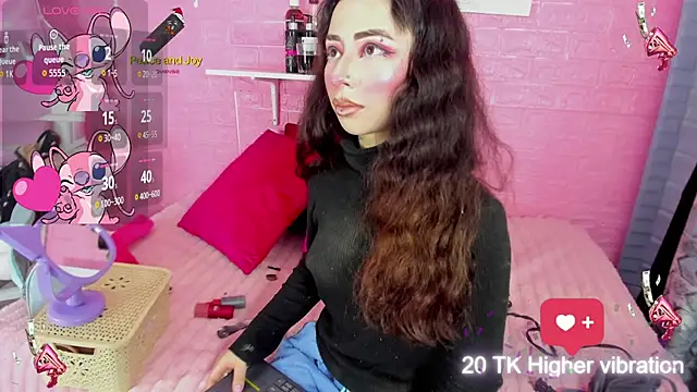 hanna  azumi online show from 10-31-25, 03:40