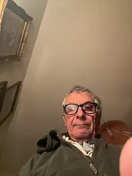 4n4l1zz4m1 online show from 01-13-26, 06:57