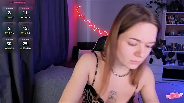 Snapshot of ami_amour_ chatting on 02-20-25, 12:04 ami amour online show from 02-20-25, 12:04