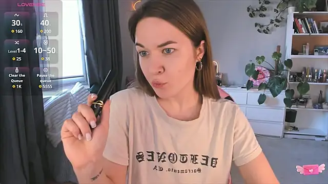 Snapshot of ami_amour_ chatting on 03-04-25, 02:10 ami amour online show from 03-04-25, 02:10