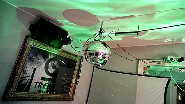 Snapshot of pillepallex84x chatting on 10-30-25, 09:15 pillepallex84x online show from 10-30-25, 09:15