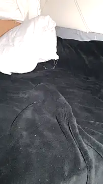 Snapshot of gorkamacbew chatting on 12-17-25, 02:50 gorkamacbew online show from 12-17-25, 02:50