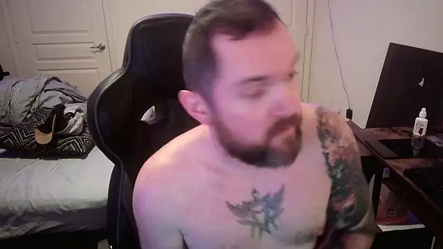 Snapshot of lit702 chatting on 02-07-25, 09:05 lit702 online show from 02-07-25, 09:05