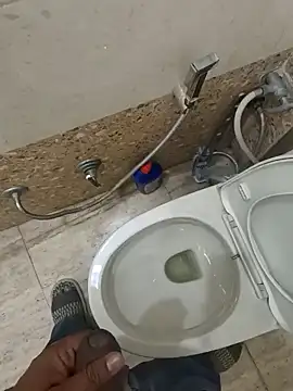 Snapshot of Gururonny07 chatting on 12-05-24, 04:44 Gururonny07 online show from 12-05-24, 04:44