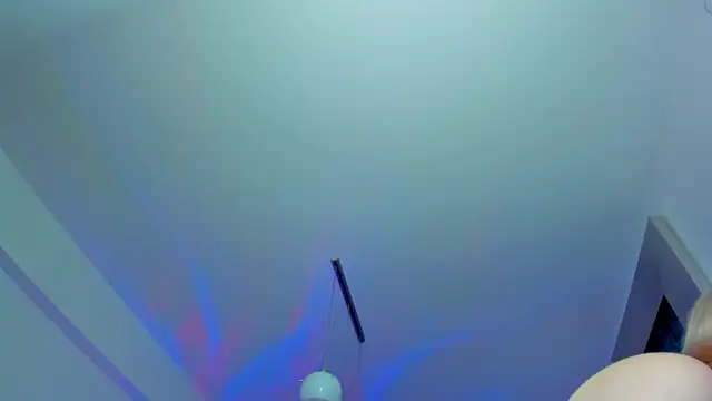 Snapshot of kylieety chatting on 02-18-25, 07:10 kylieety online show from 02-18-25, 07:10