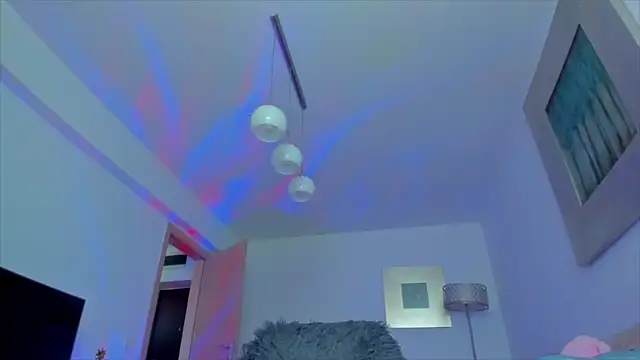 Snapshot of kylieety chatting on 03-04-25, 07:19 kylieety online show from 03-04-25, 07:19