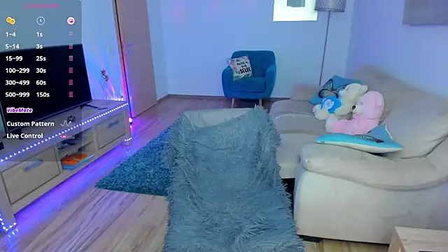 Snapshot of kylieety chatting on 03-15-25, 10:24 kylieety online show from 03-15-25, 10:24